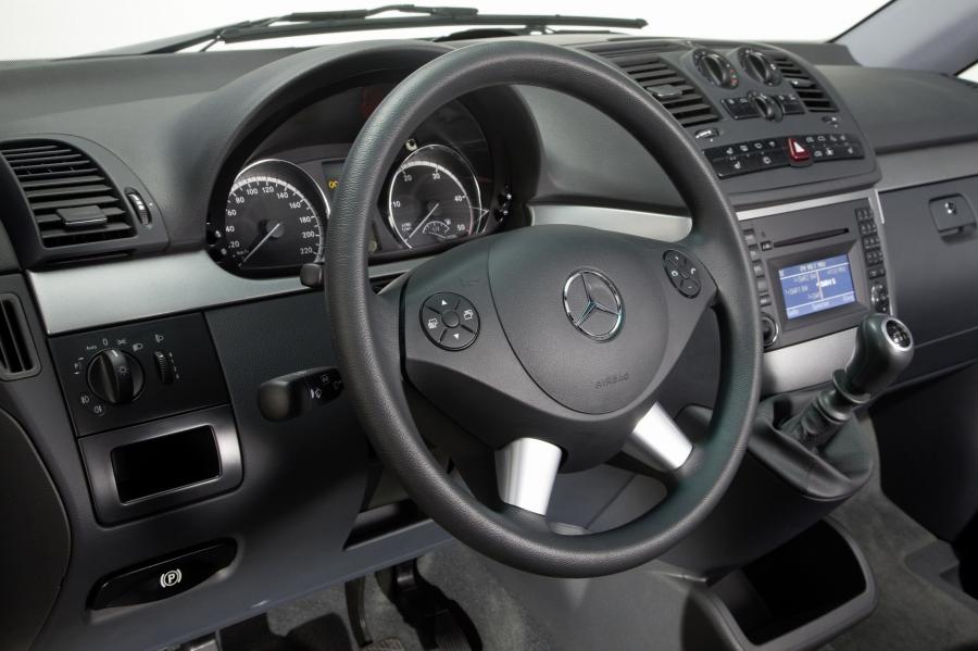  Mercedes-Benz Viano 2011 года  (фото 6 из 140)